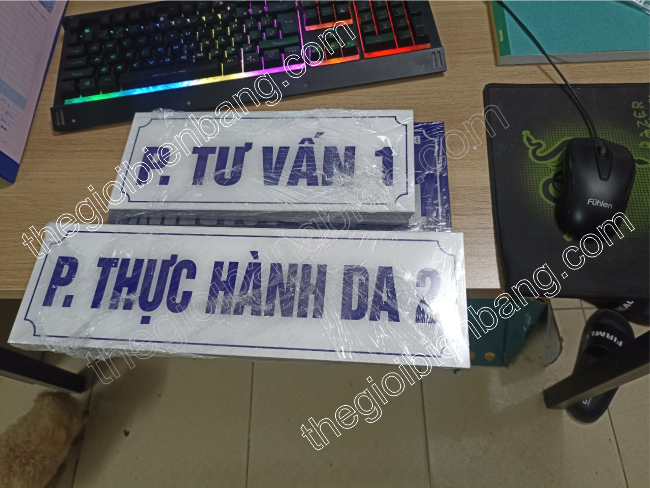 biển phòng mica