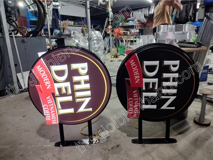 biển hút nổi cà phê