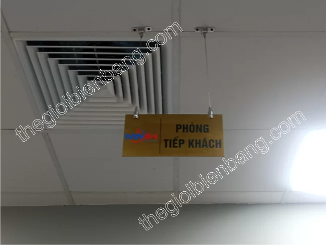 biển phòng ban thả trần